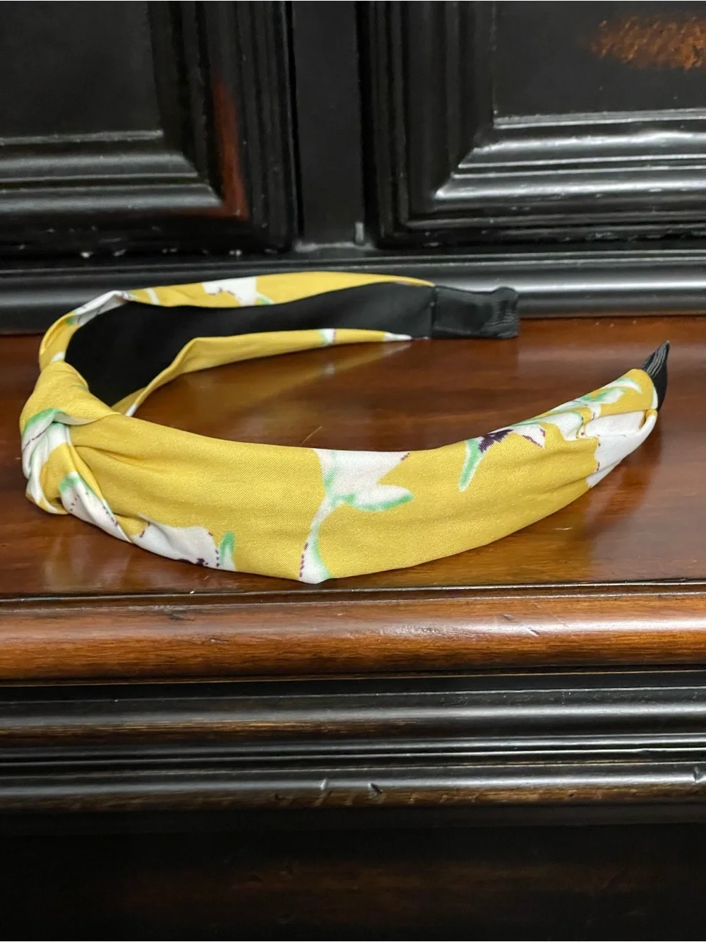 N/A stylish yellow